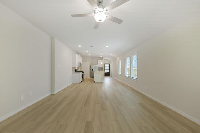 16687 Sterling Cliff Street, Conroe, TX 77302