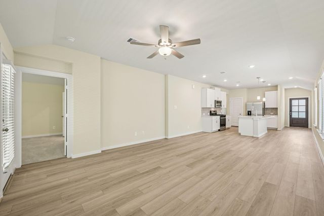 16687 Sterling Cliff Street, Conroe, TX 77302