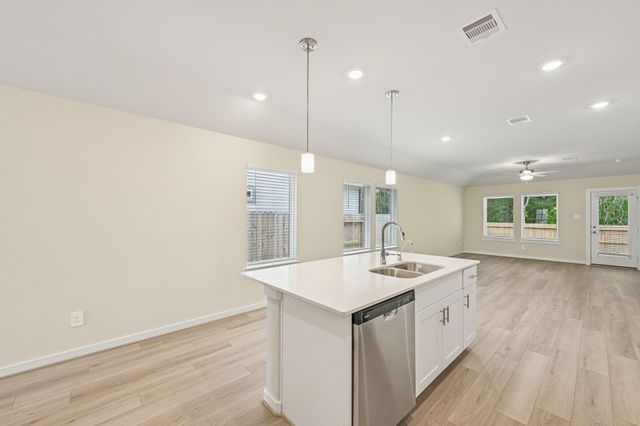 16687 Sterling Cliff Street, Conroe, TX 77302