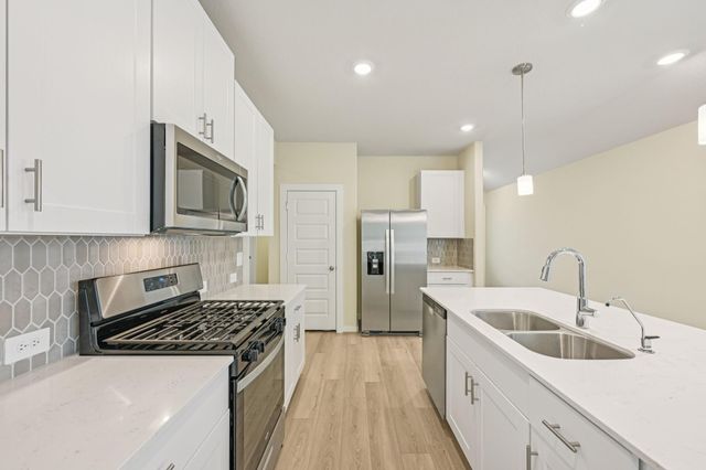 16687 Sterling Cliff Street, Conroe, TX 77302