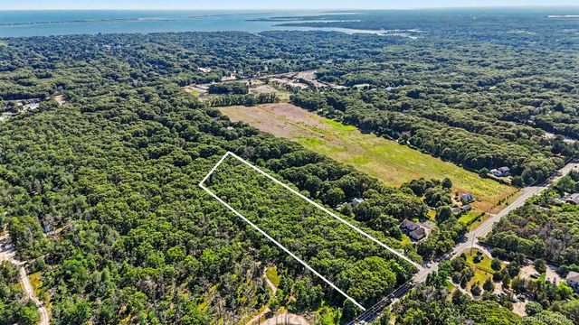 131 Old Country Road, Speonk, NY 11972