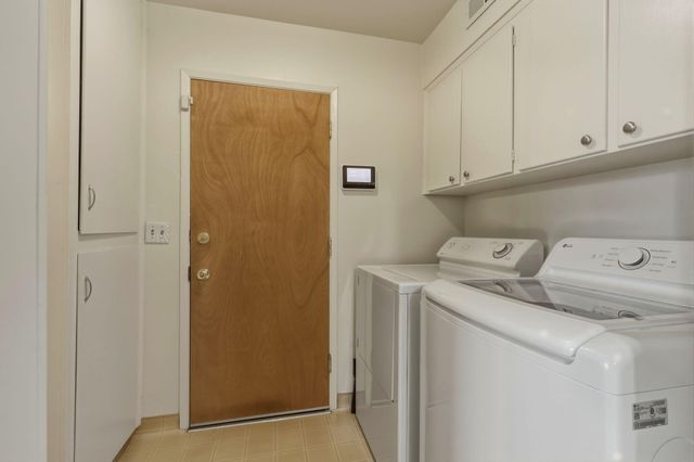 851 N Cottage Street, Porterville, CA 93257