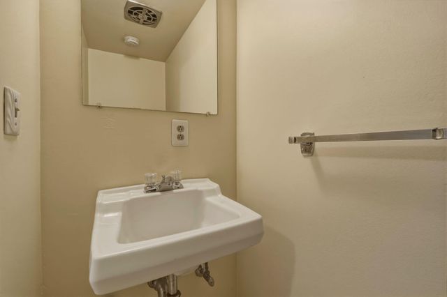 851 N Cottage Street, Porterville, CA 93257