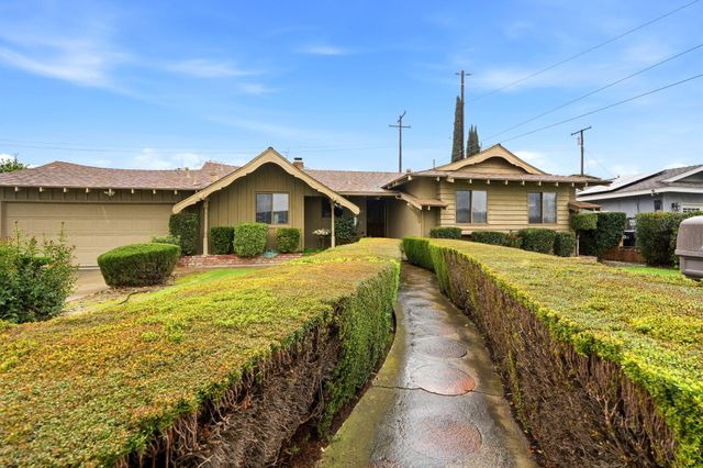 851 N Cottage Street, Porterville, CA 93257