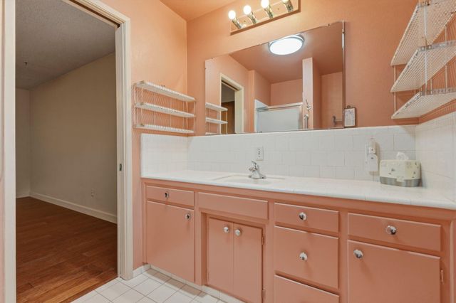 851 N Cottage Street, Porterville, CA 93257