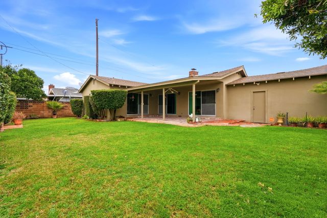 851 N Cottage Street, Porterville, CA 93257
