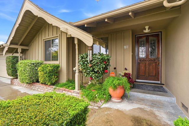 851 N Cottage Street, Porterville, CA 93257