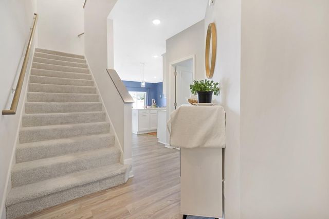 9541 4th Street N, Lake Elmo, MN 55042