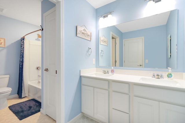 9541 4th Street N, Lake Elmo, MN 55042