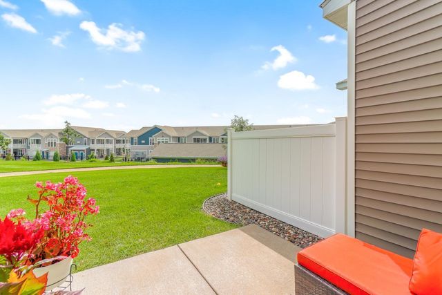 9541 4th Street N, Lake Elmo, MN 55042