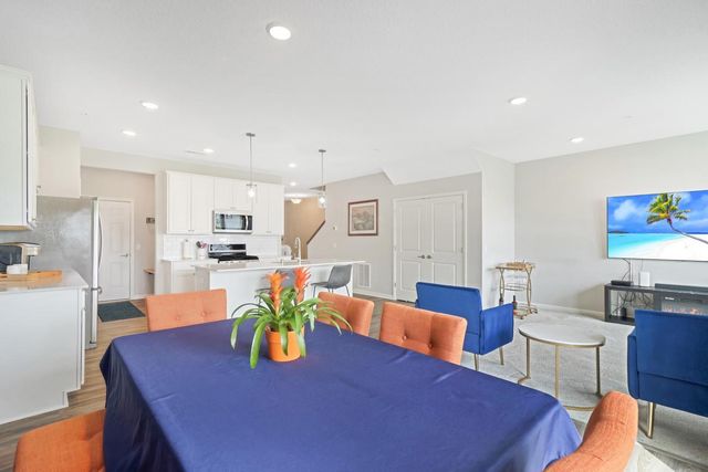 9541 4th Street N, Lake Elmo, MN 55042