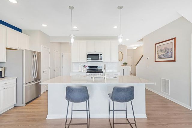 9541 4th Street N, Lake Elmo, MN 55042