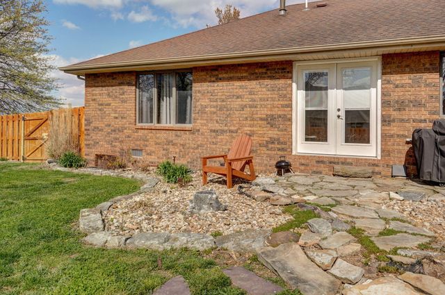 315 N Old Wilderness Road, Nixa, MO 65714