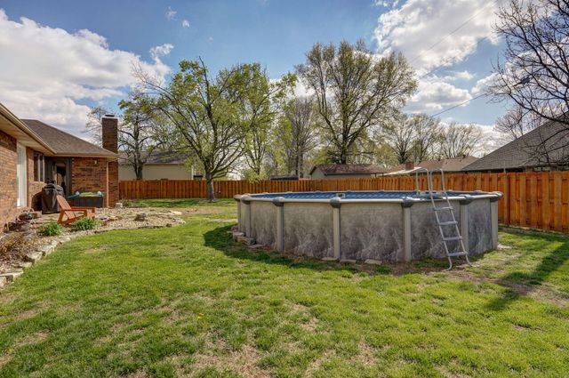 315 N Old Wilderness Road, Nixa, MO 65714