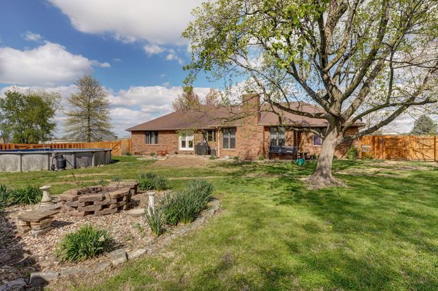 315 N Old Wilderness Road, Nixa, MO 65714