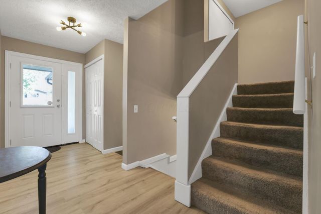 2143 Waldorf Road, Columbus, OH 43229