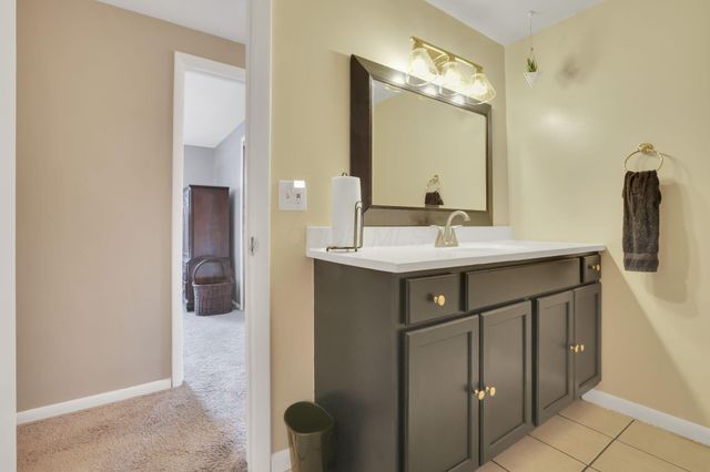 2143 Waldorf Road, Columbus, OH 43229
