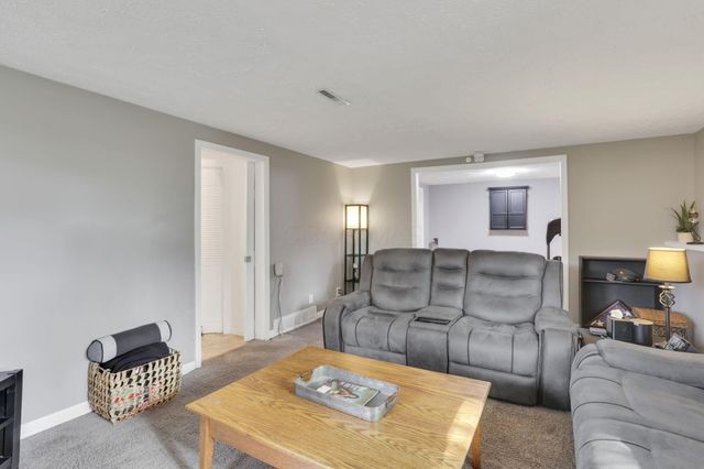 2143 Waldorf Road, Columbus, OH 43229