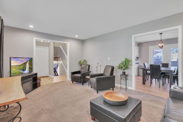 2143 Waldorf Road, Columbus, OH 43229
