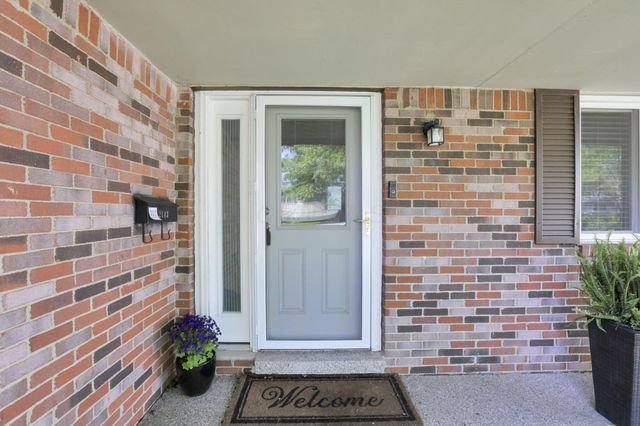 2143 Waldorf Road, Columbus, OH 43229