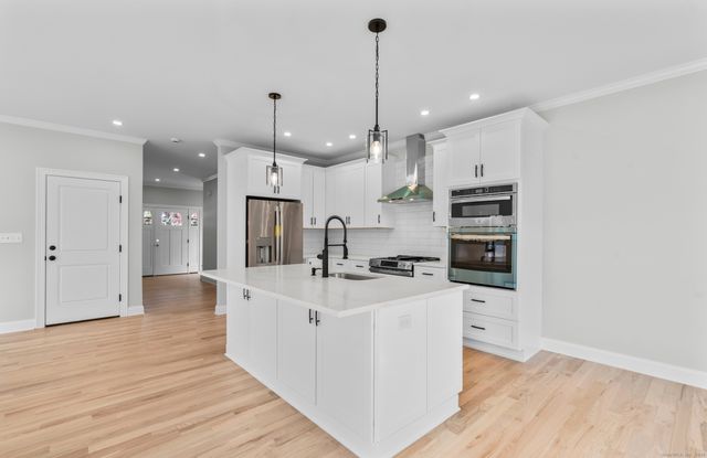 52 Circle Drive, Stratford, CT 06614