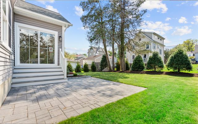 52 Circle Drive, Stratford, CT 06614