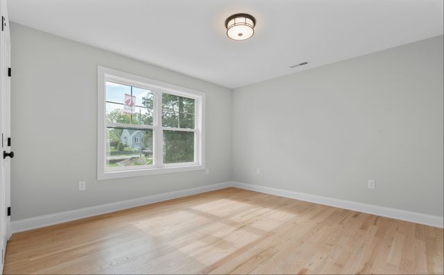 52 Circle Drive, Stratford, CT 06614