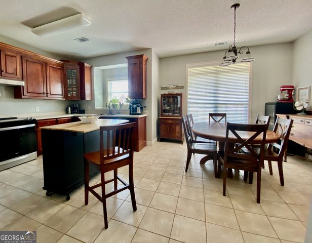 304 Dixieland Drive, Byron, GA 31008