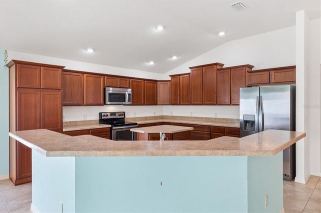 2610 LINDEWOOD STREET, The Villages, FL 32163