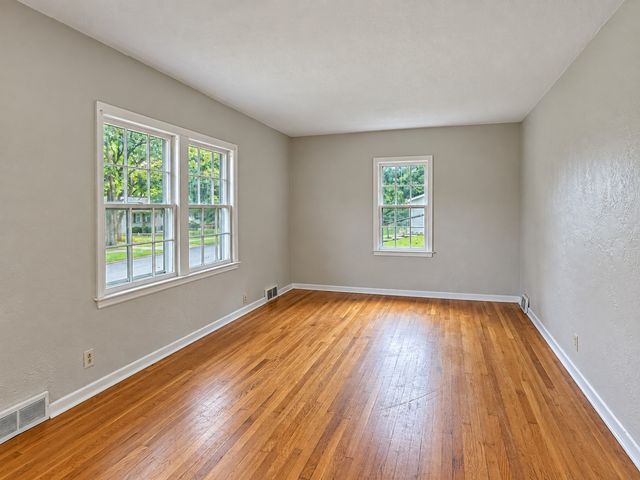 525 16th Street, West Des Moines, IA 50265