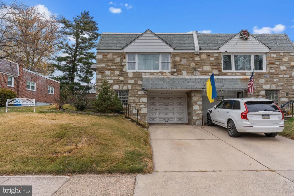 1117 SURREY RD, Philadelphia, PA 19115