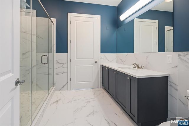 3 Somerset Lane 415, Edgewater, NJ 07020