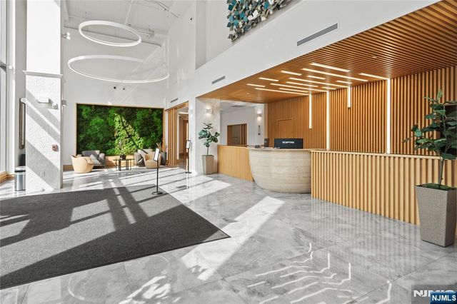 3 Somerset Lane 415, Edgewater, NJ 07020