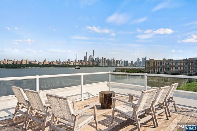 3 Somerset Lane 415, Edgewater, NJ 07020