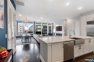 3 Somerset Lane 415, Edgewater, NJ 07020