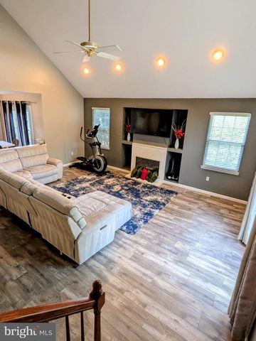 611 TALL PINES LN, Horsham, PA 19044