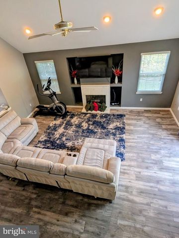 611 TALL PINES LN, Horsham, PA 19044