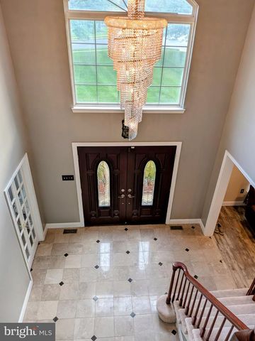611 TALL PINES LN, Horsham, PA 19044