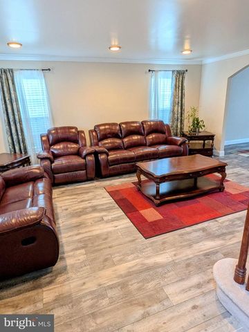 611 TALL PINES LN, Horsham, PA 19044