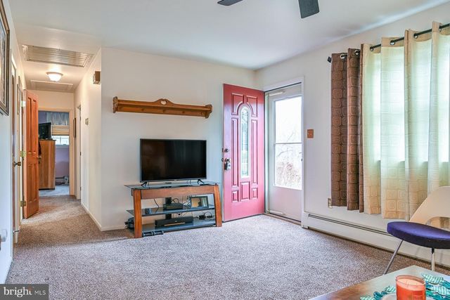 589 NEIMAN RD, Pottstown, PA 19465