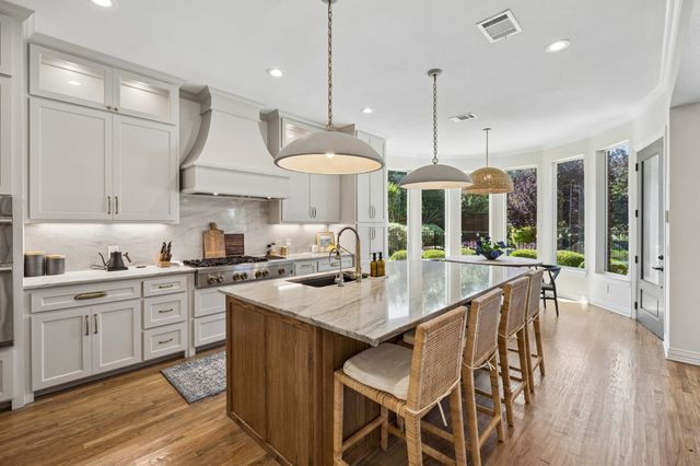 1215 Westmont Drive, Southlake, TX 76092