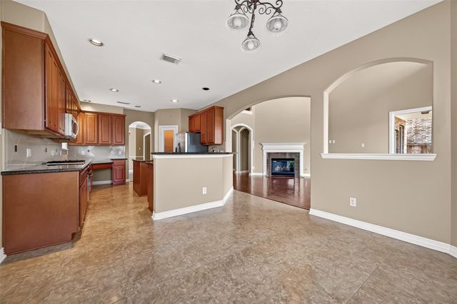 18943 Villa Bergamo Lane, Houston, TX 77094