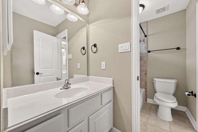 18943 Villa Bergamo Lane, Houston, TX 77094