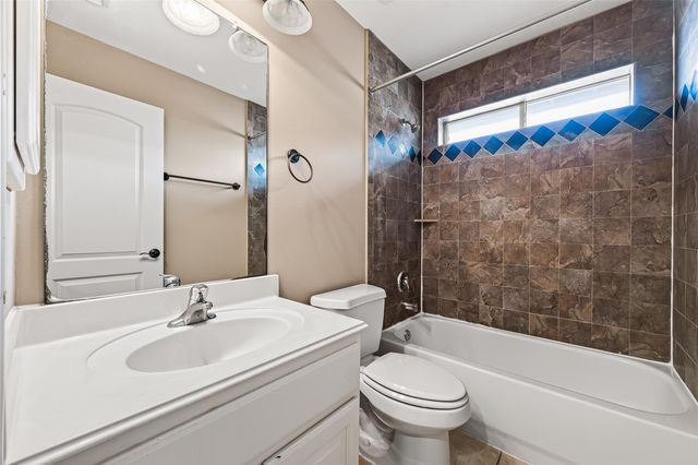 18943 Villa Bergamo Lane, Houston, TX 77094