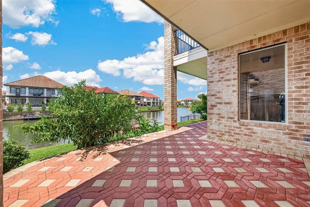 18943 Villa Bergamo Lane, Houston, TX 77094