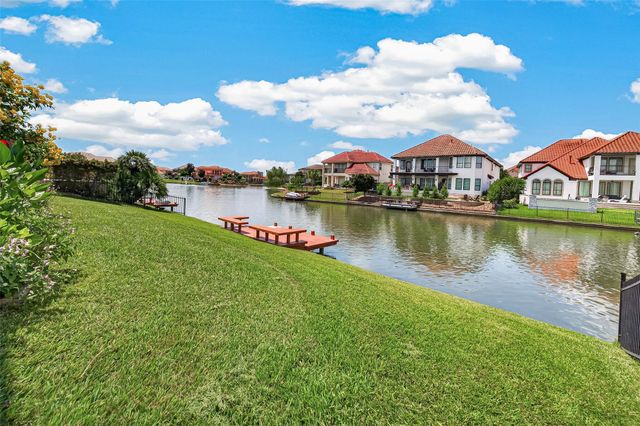 18943 Villa Bergamo Lane, Houston, TX 77094