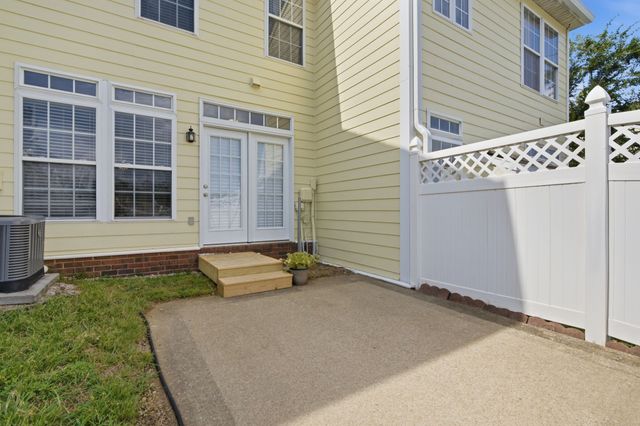 7726 Porter House Dr, Nashville, TN 37211