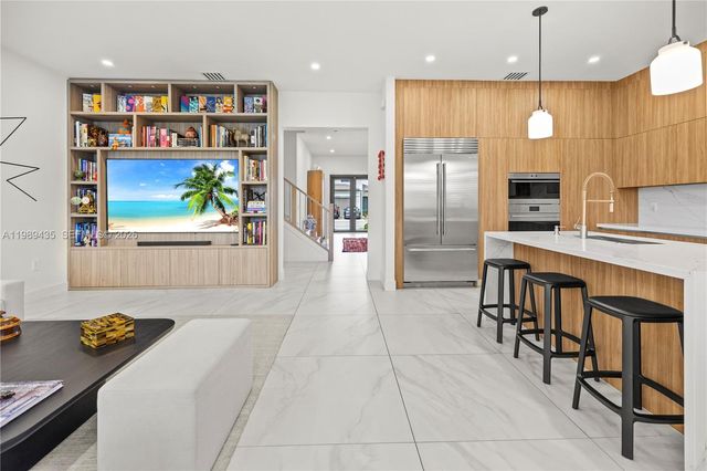 12021 SW 82nd Pl, Miami, FL 33156