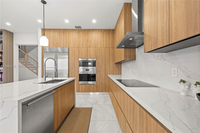 12021 SW 82nd Pl, Miami, FL 33156