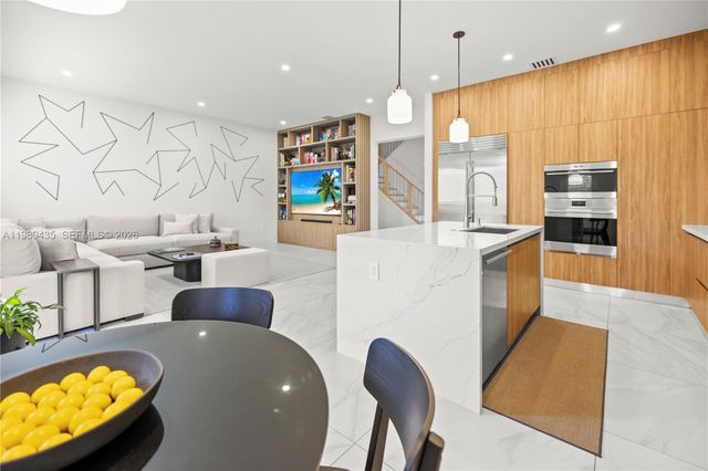 12021 SW 82nd Pl, Miami, FL 33156